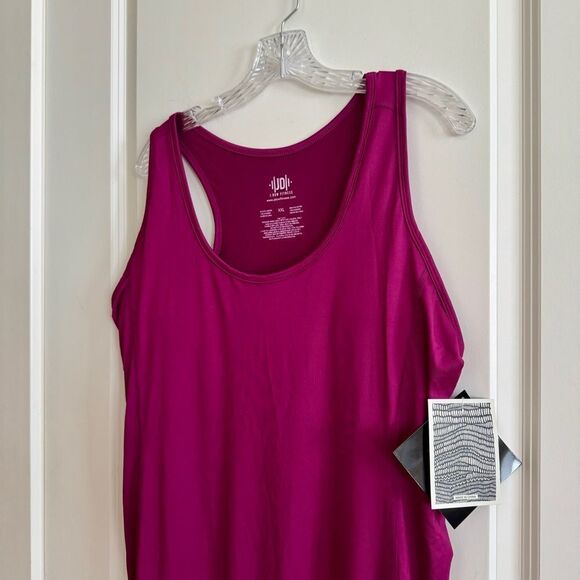 Magenta Sleeveless Jumpsuit - Picture 2 of 5